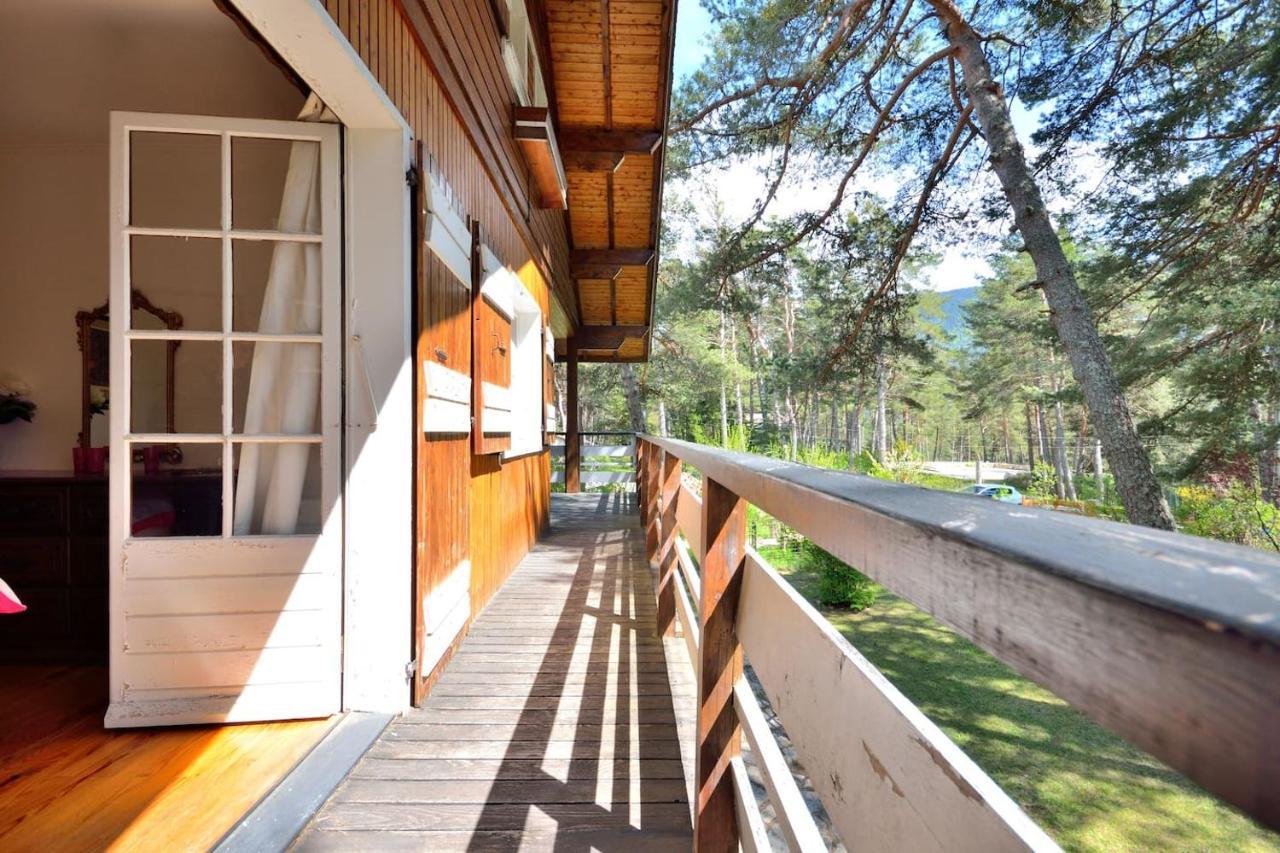 Large Riverside Chalet Near Gorges Du Verdon La Bastide  외부 사진